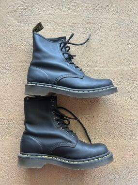 Dr Martens 1460 W Boots